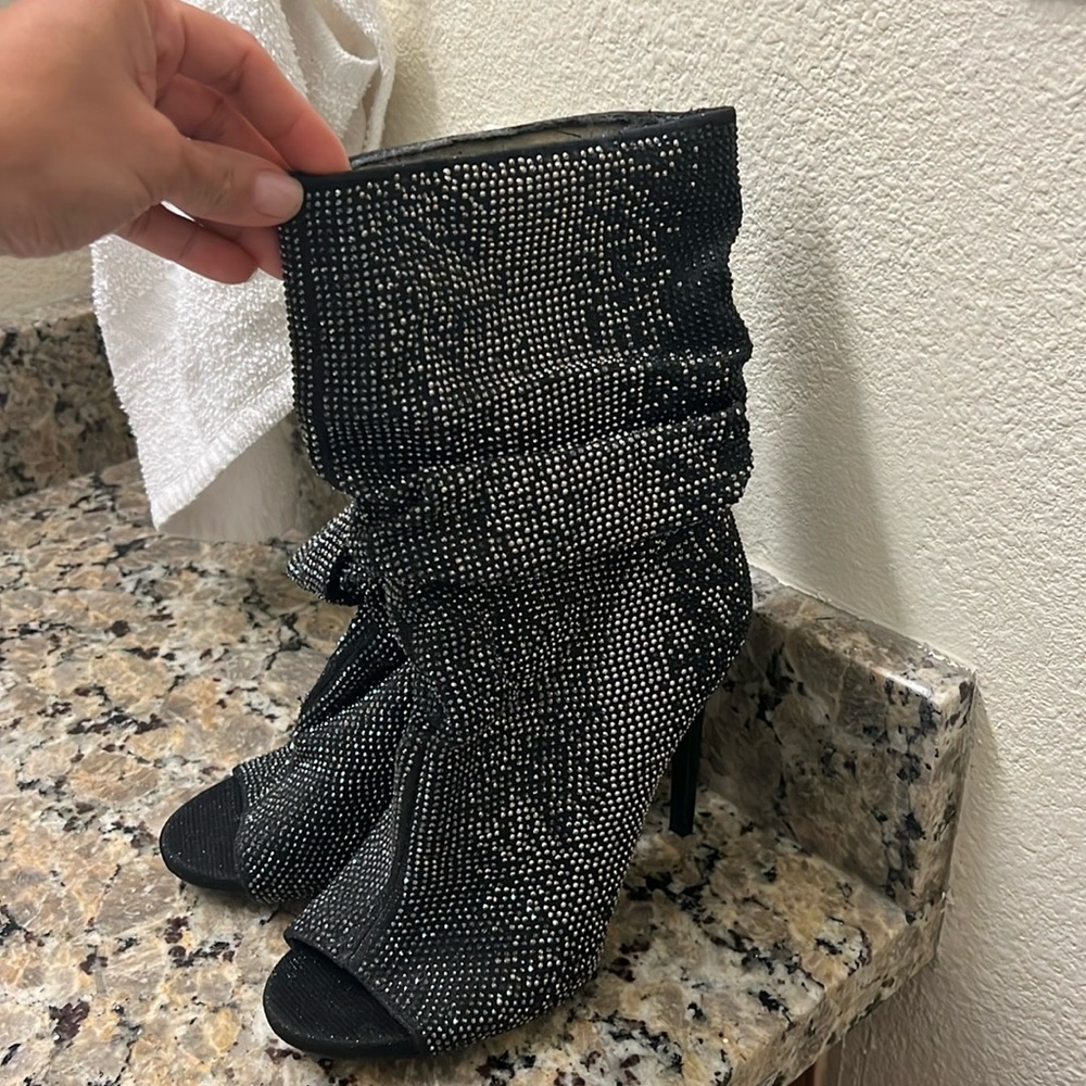 Jessica Simpson size 7 .. Used